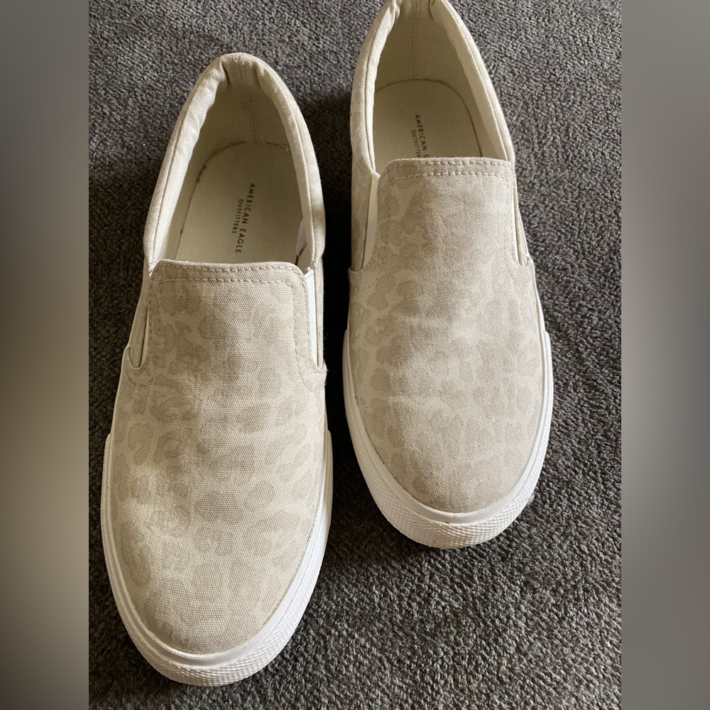 American Eagle Slip On Women’s Shoe Tan/Leopard print - Size 8